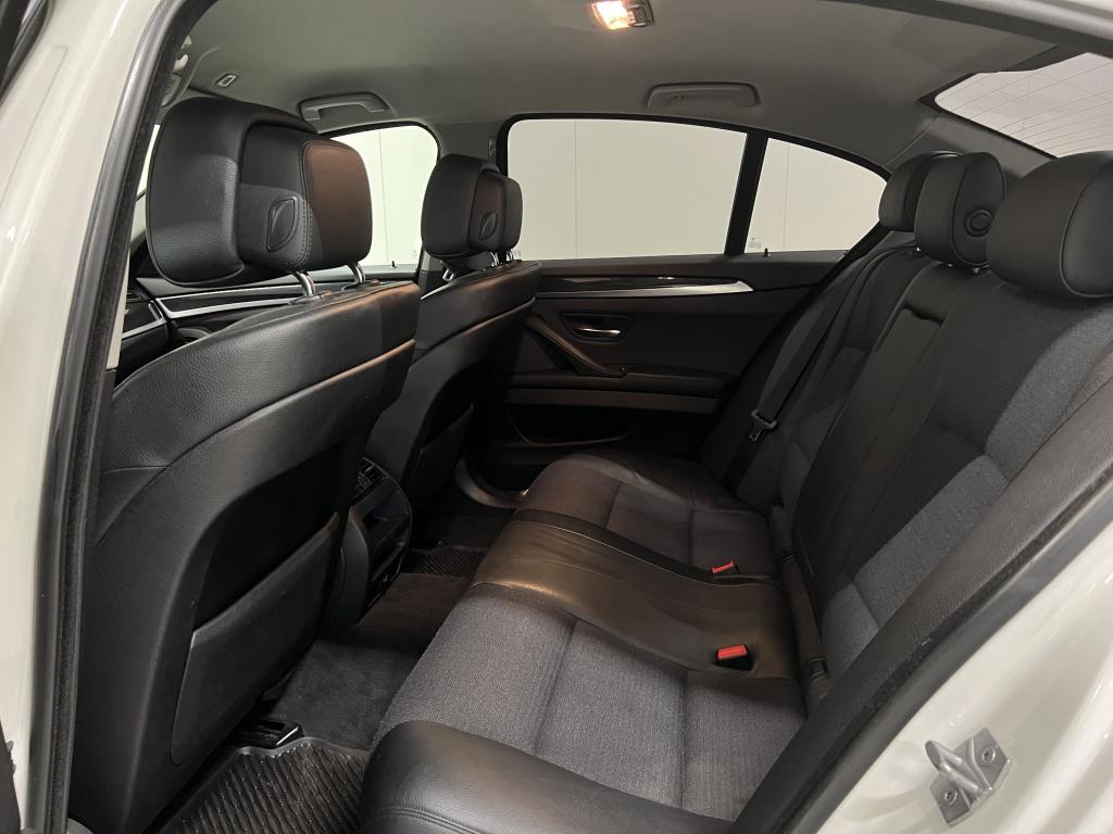 BMW 525d XDRIVE 3