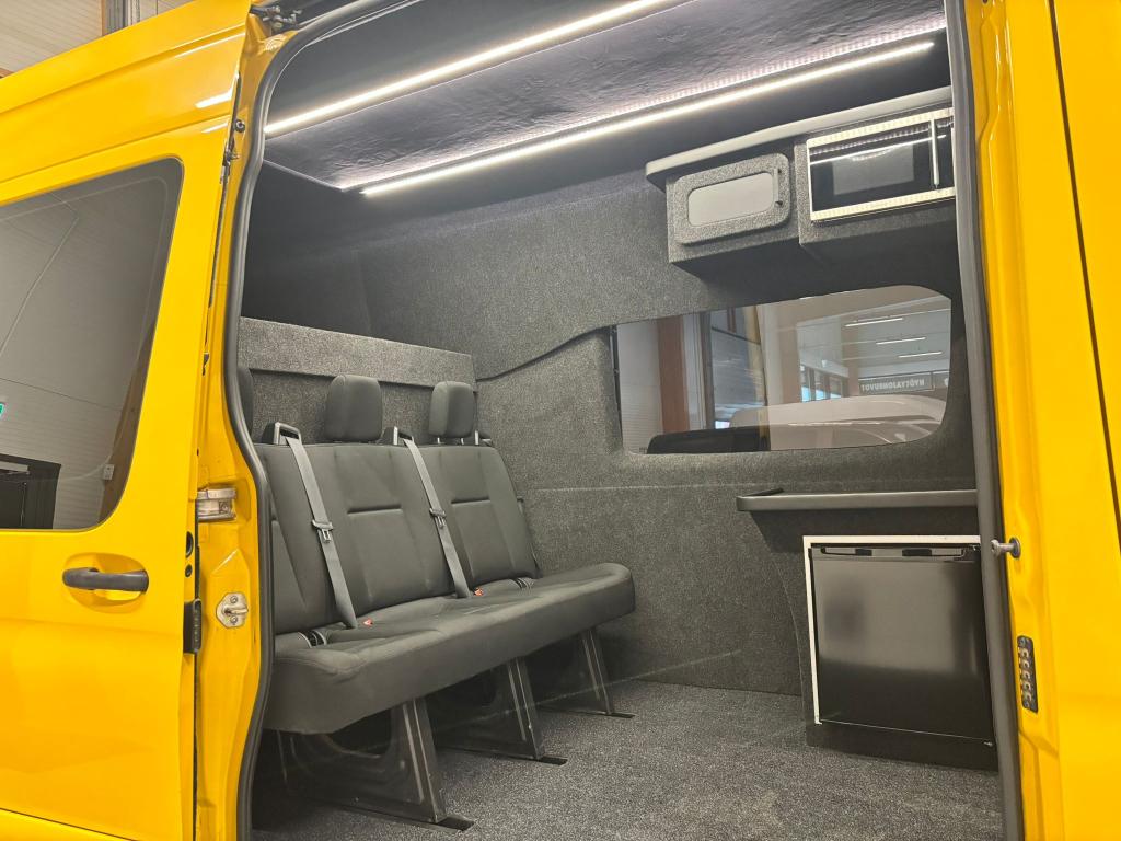 Mercedes-Benz Sprinter 3