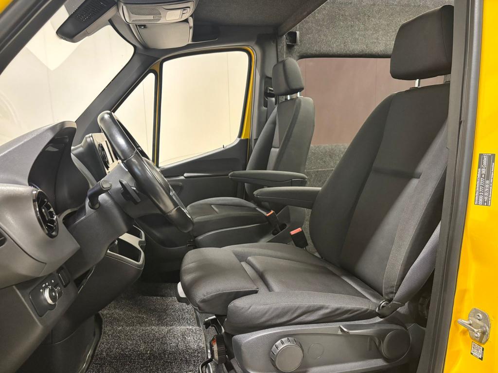 Mercedes-Benz Sprinter 9