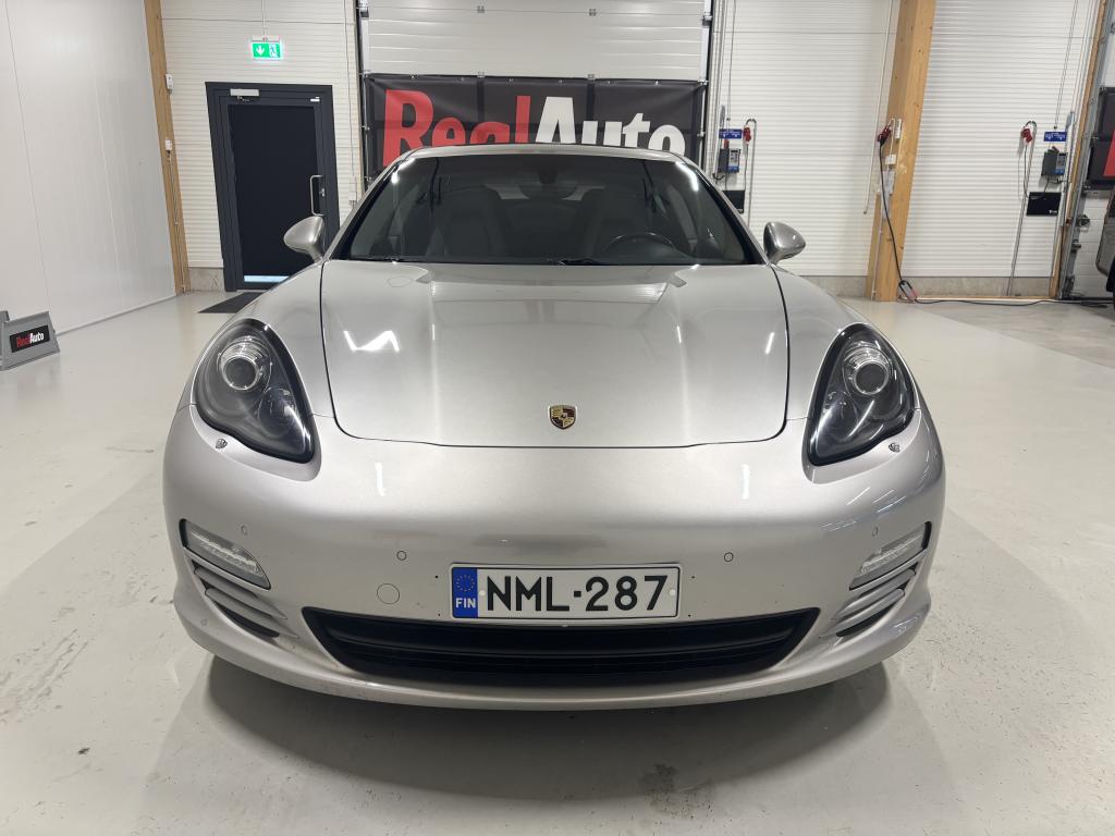 Porsche Panamera 4S 15