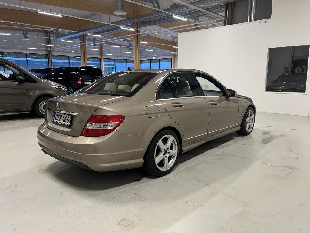 Mercedes-Benz C 13