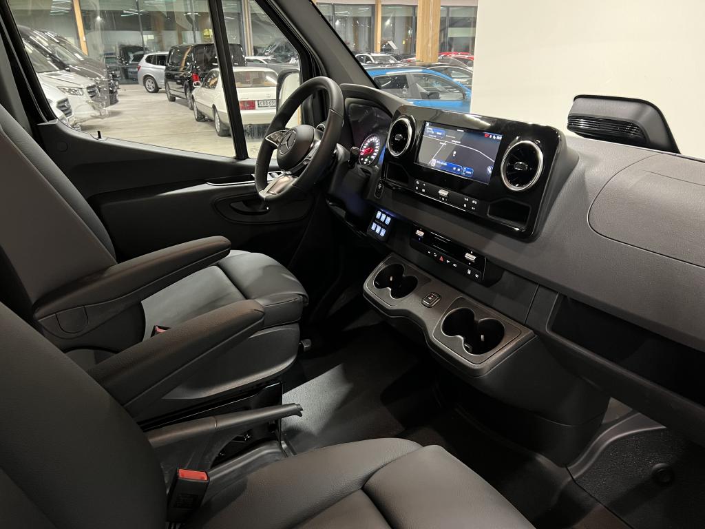 Mercedes-Benz Sprinter 2