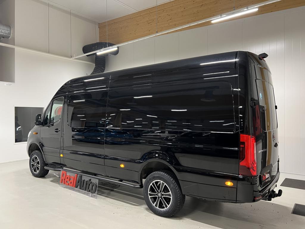 Mercedes-Benz Sprinter 14