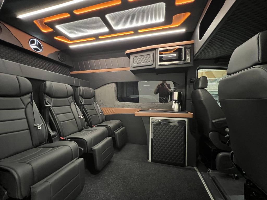 Mercedes-Benz Sprinter 9