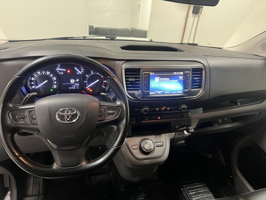 Toyota Proace 5