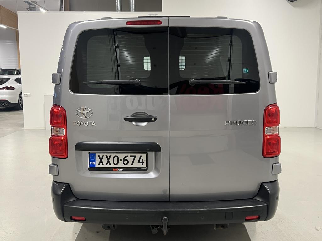 Toyota Proace 8