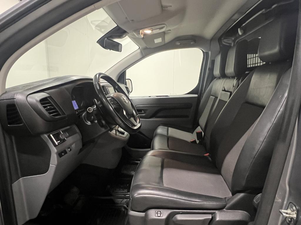 Toyota Proace 4