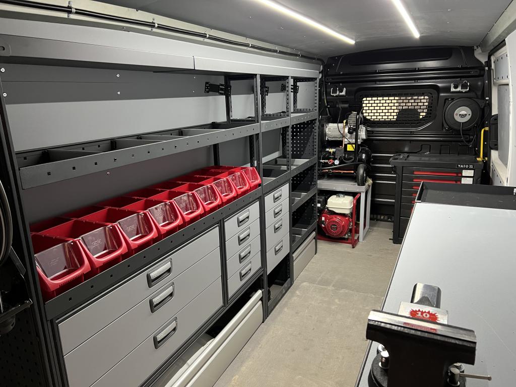 Volkswagen CRAFTER 10