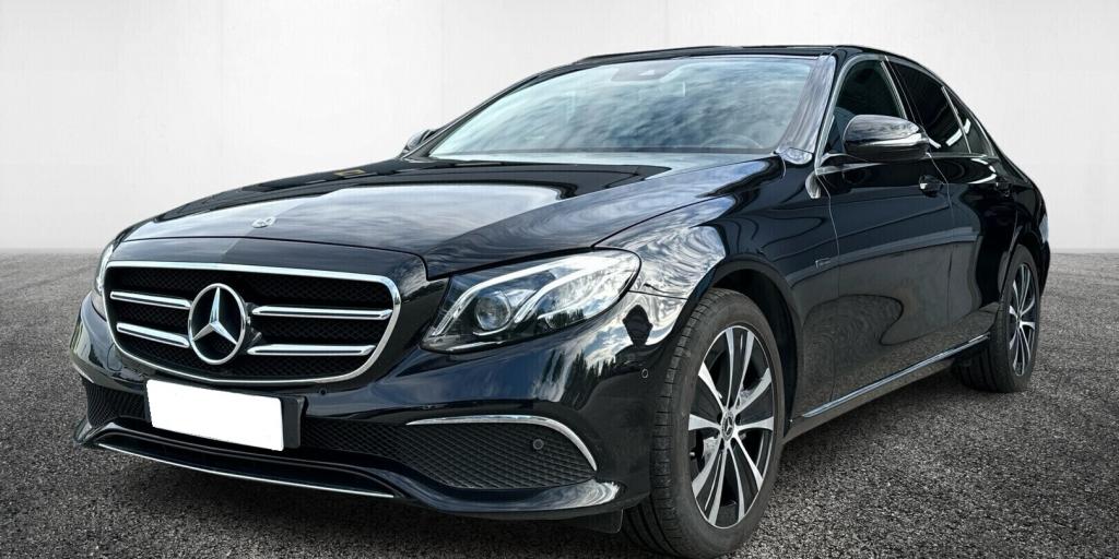 Mercedes-Benz E 300 de 1