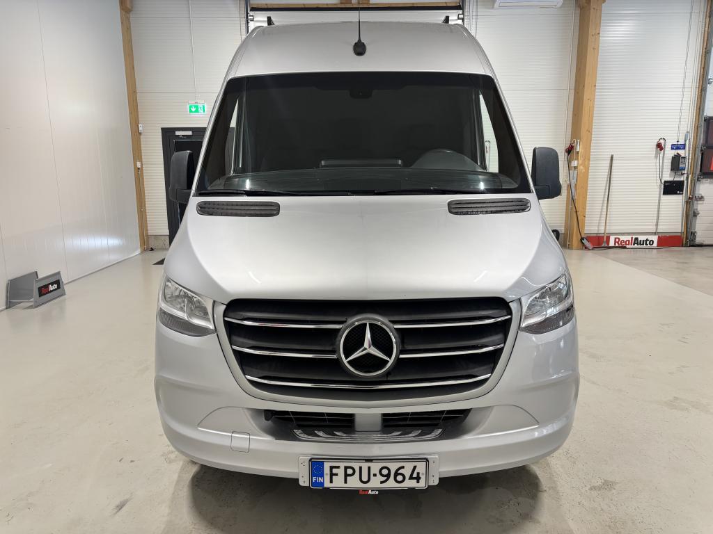 Mercedes-Benz Sprinter 13