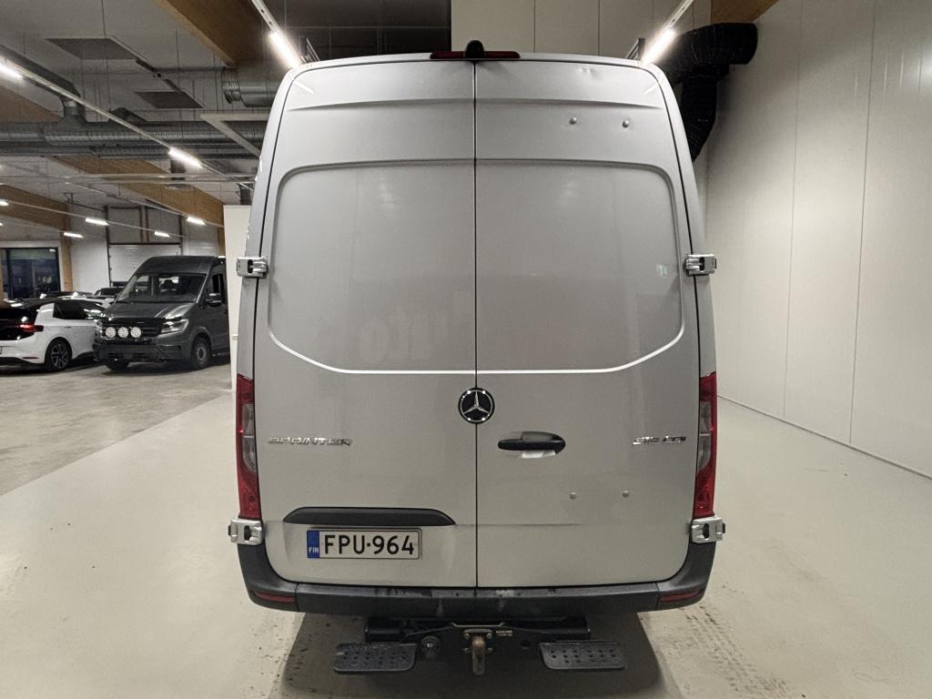 Mercedes-Benz Sprinter 9