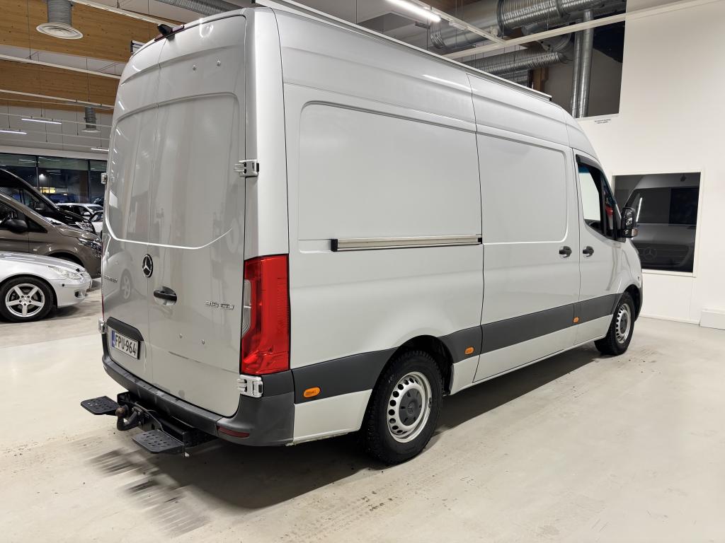 Mercedes-Benz Sprinter 10