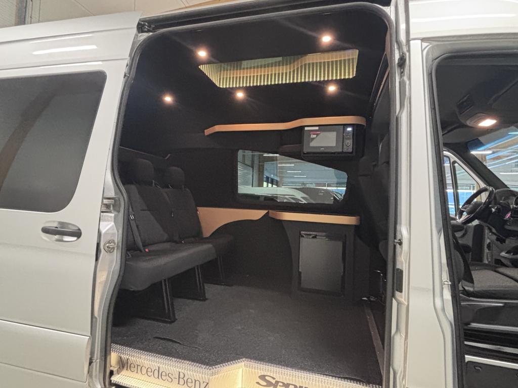 Mercedes-Benz Sprinter 9