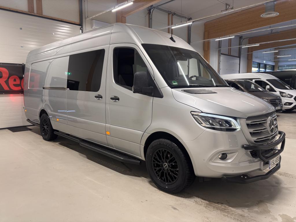 Mercedes-Benz Sprinter 11