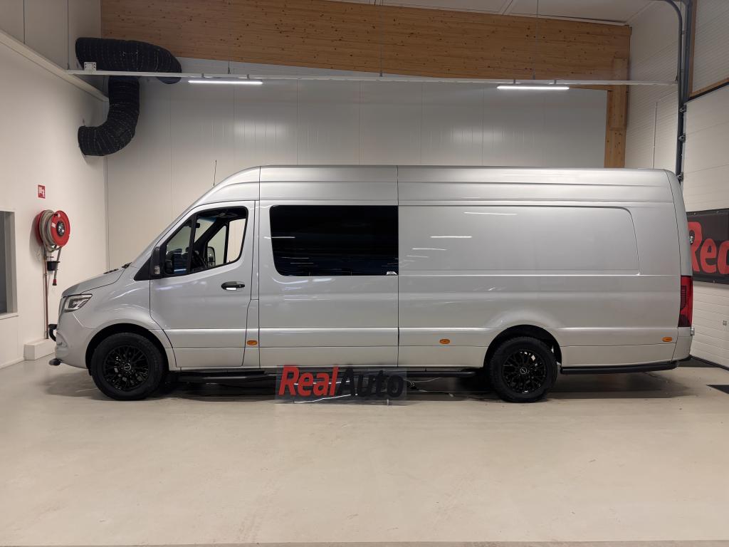 Mercedes-Benz Sprinter 12