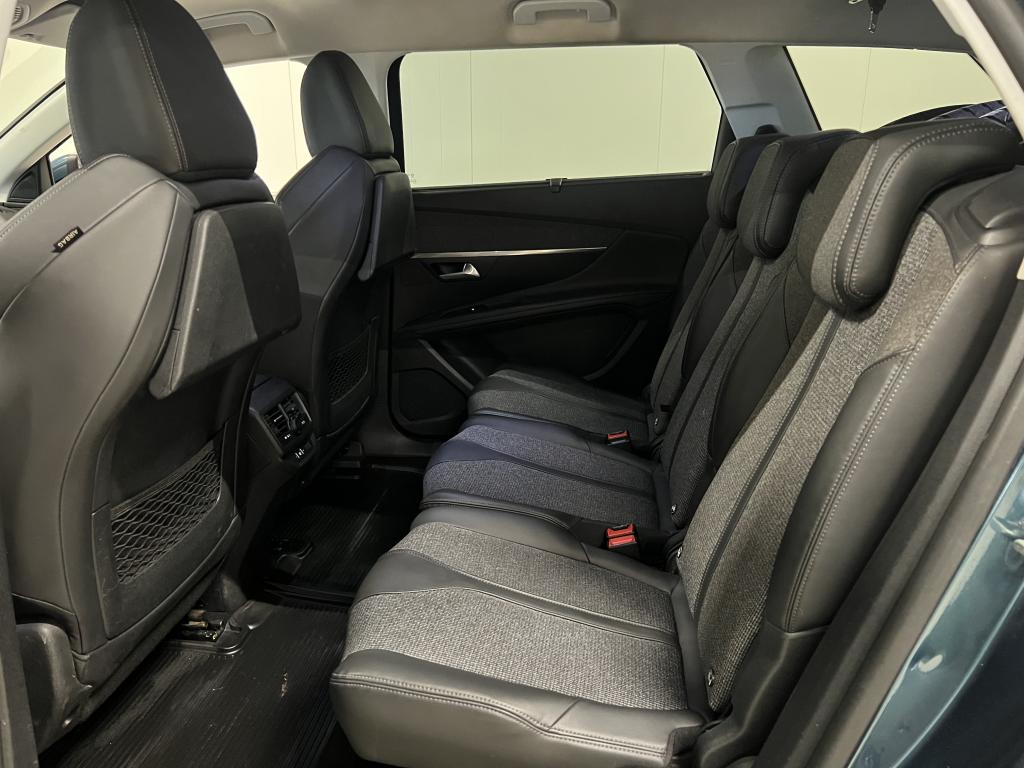 Peugeot 5008 6