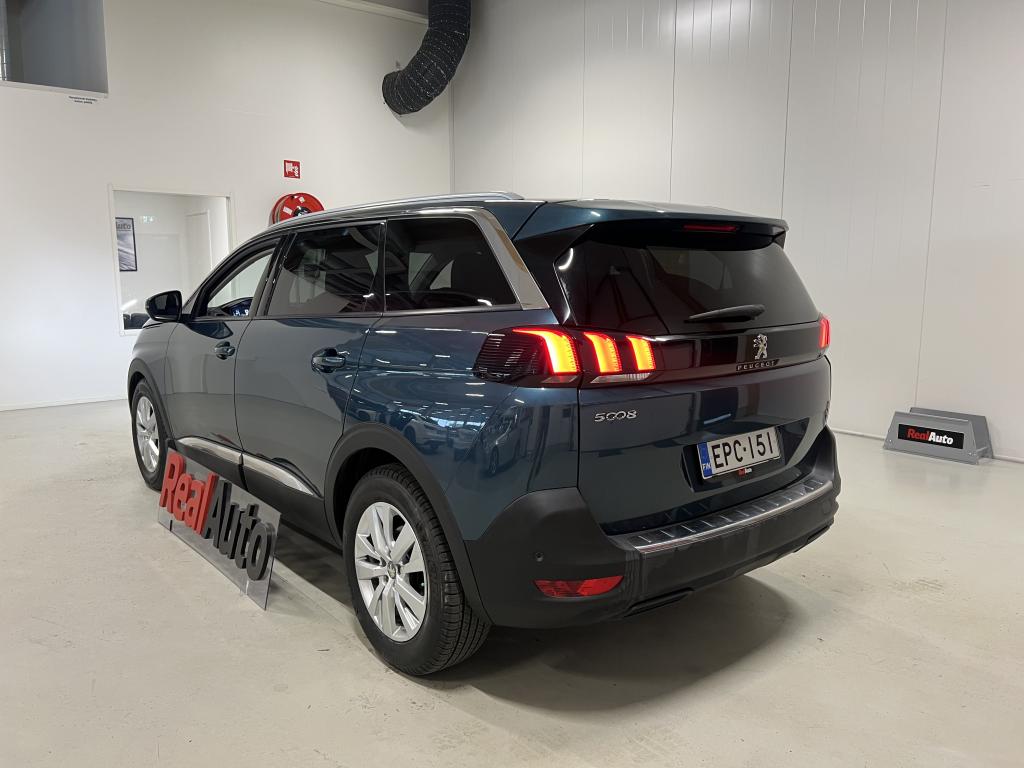 Peugeot 5008 13