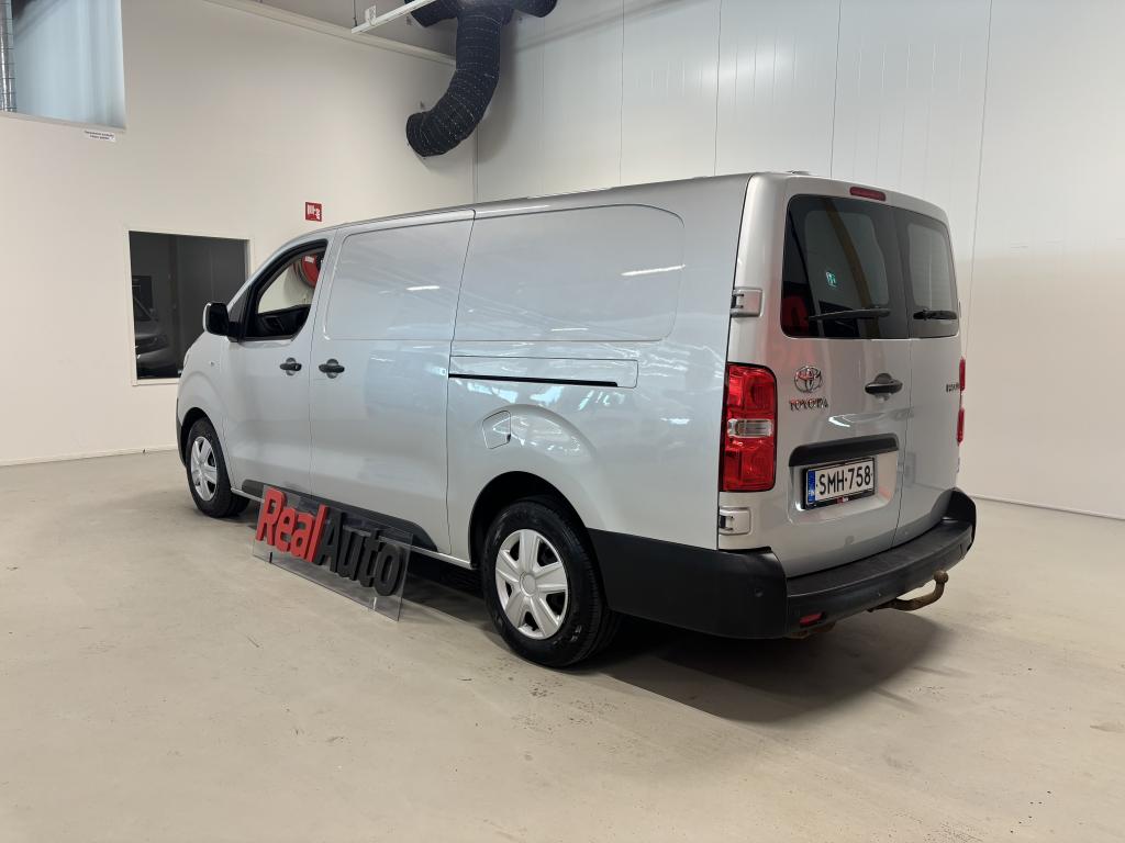 Toyota Proace 8