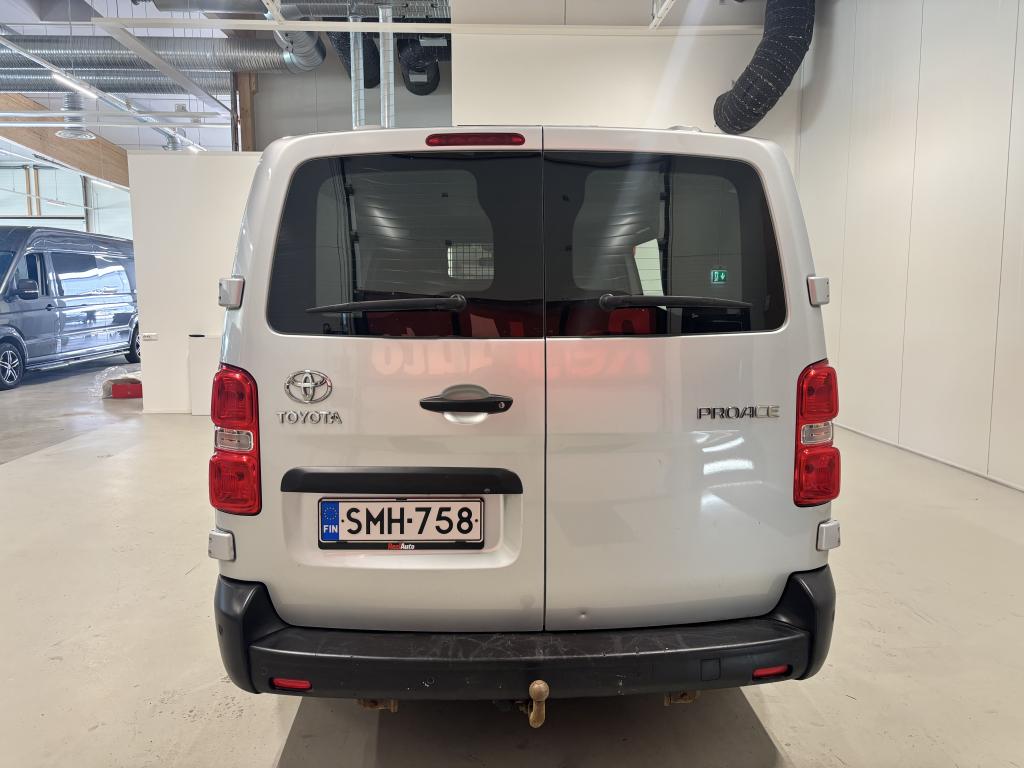Toyota Proace 9