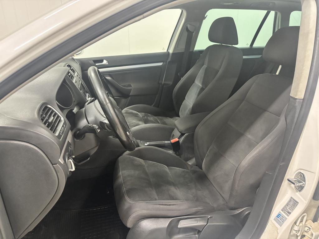Volkswagen GOLF 11