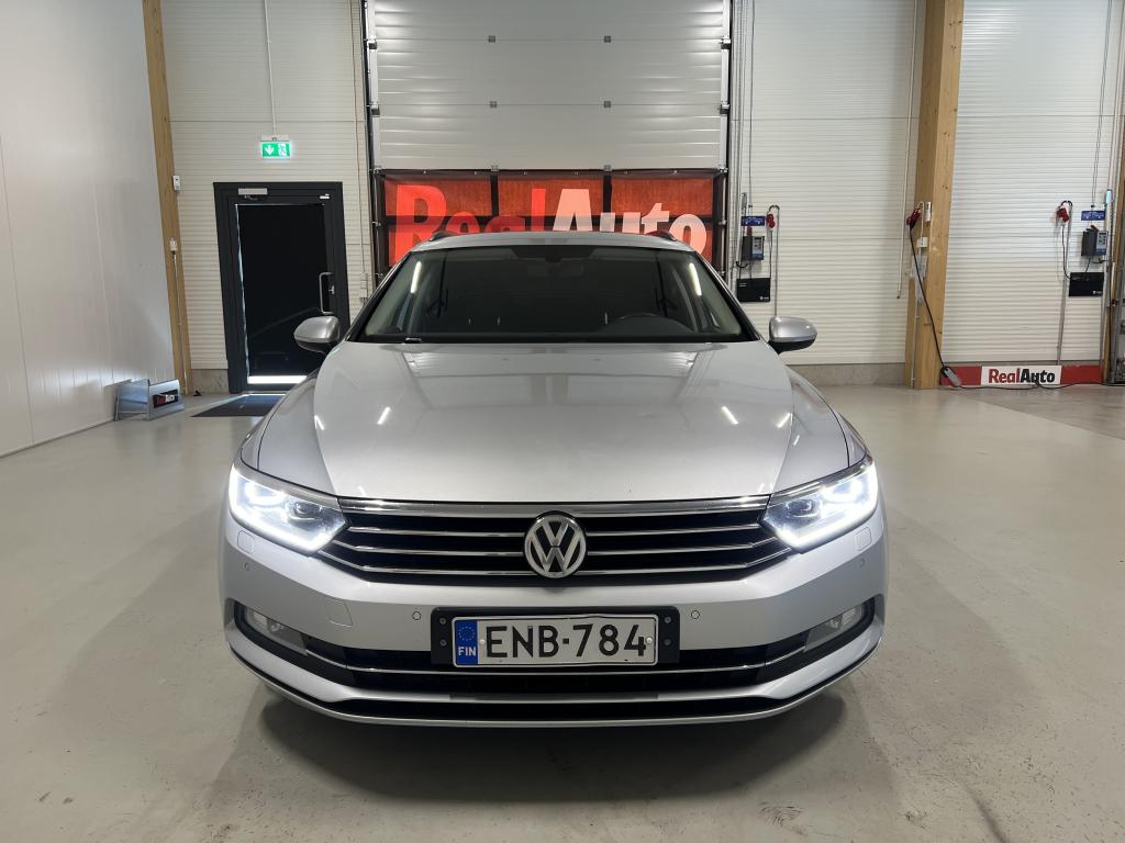 Volkswagen Passat 9