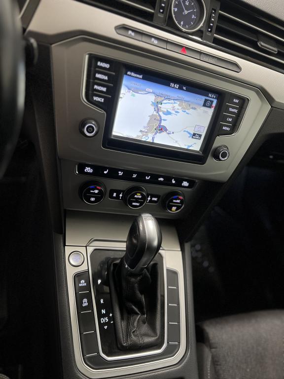 Volkswagen Passat 10