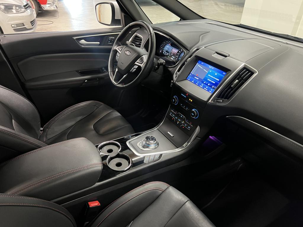 Ford S-MAX 5