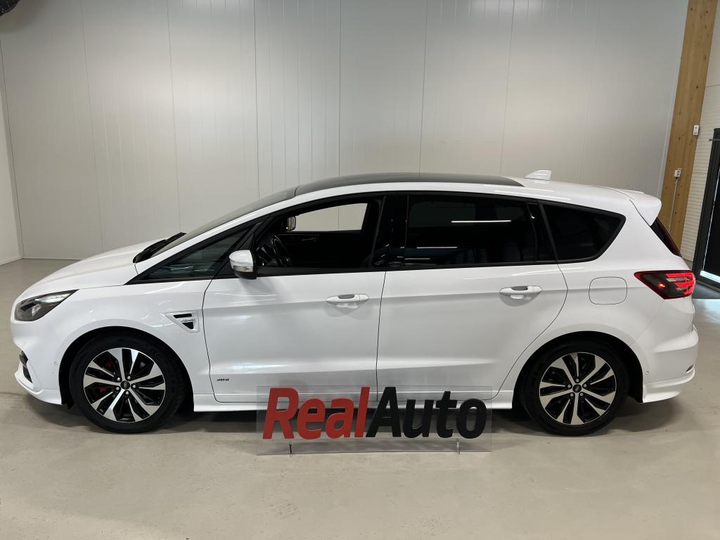 Ford S-MAX 11