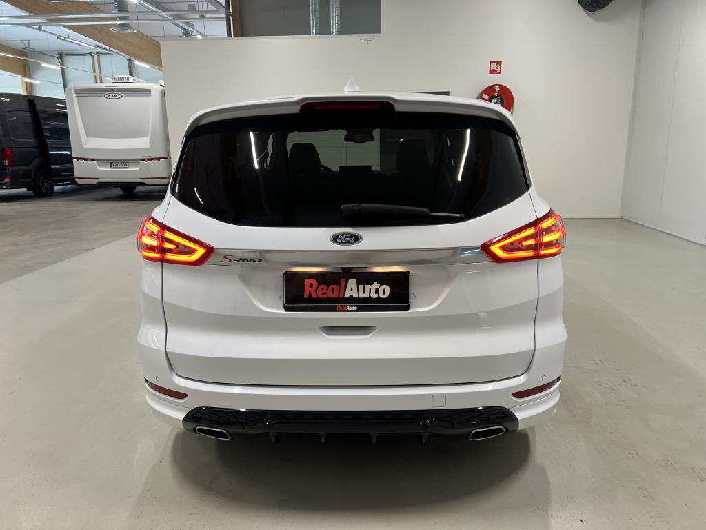 Ford S-MAX 13