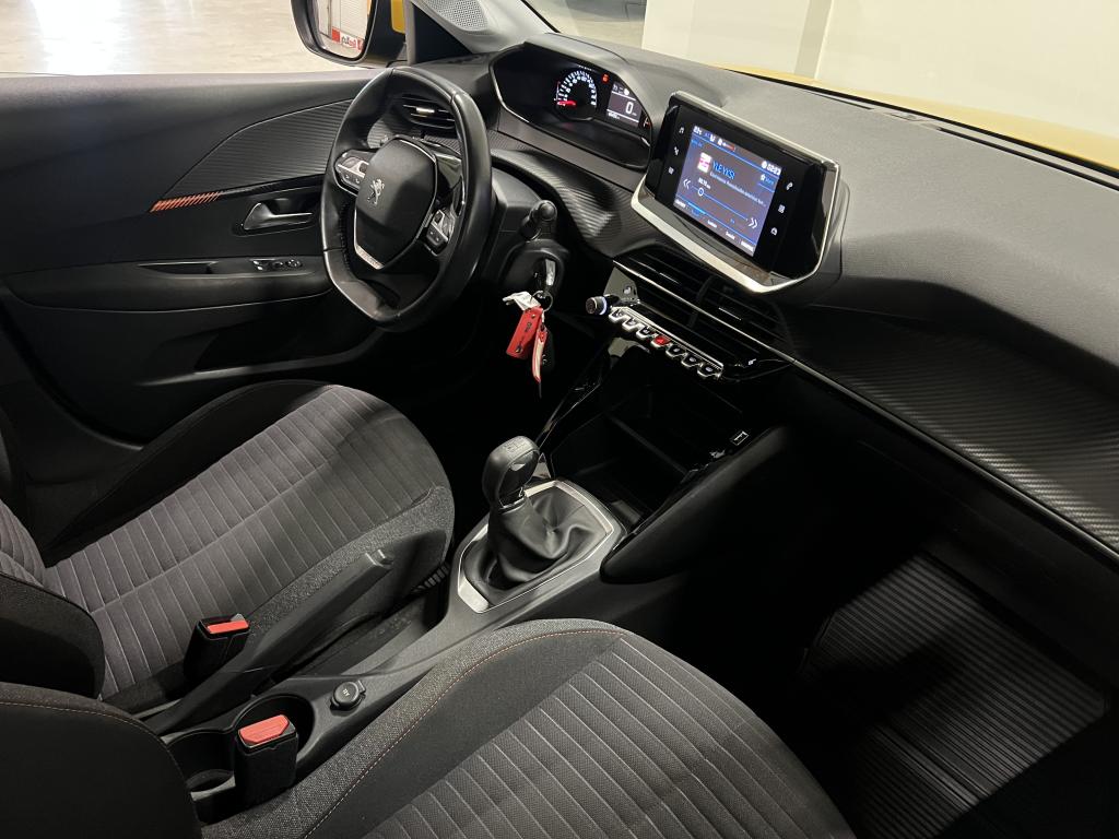 Peugeot 208 4
