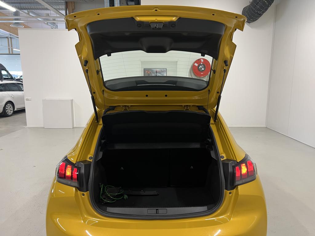 Peugeot 208 11