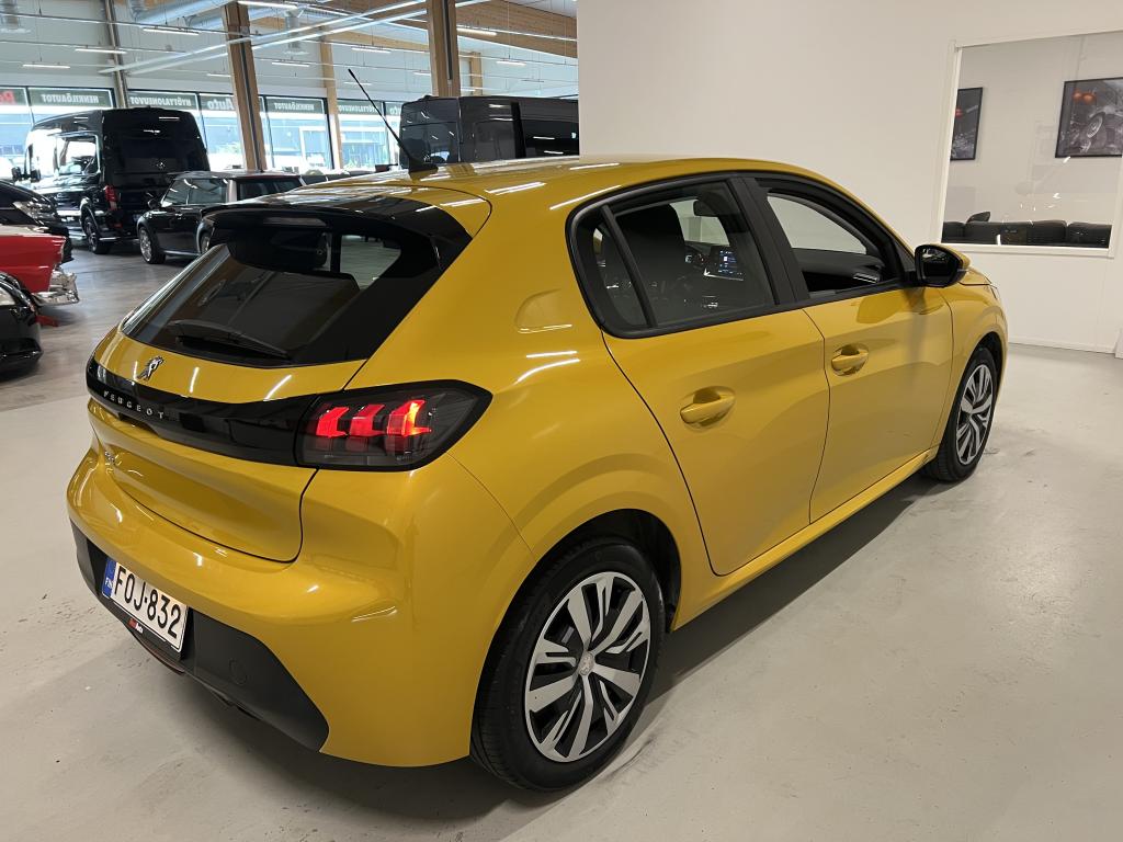 Peugeot 208 5