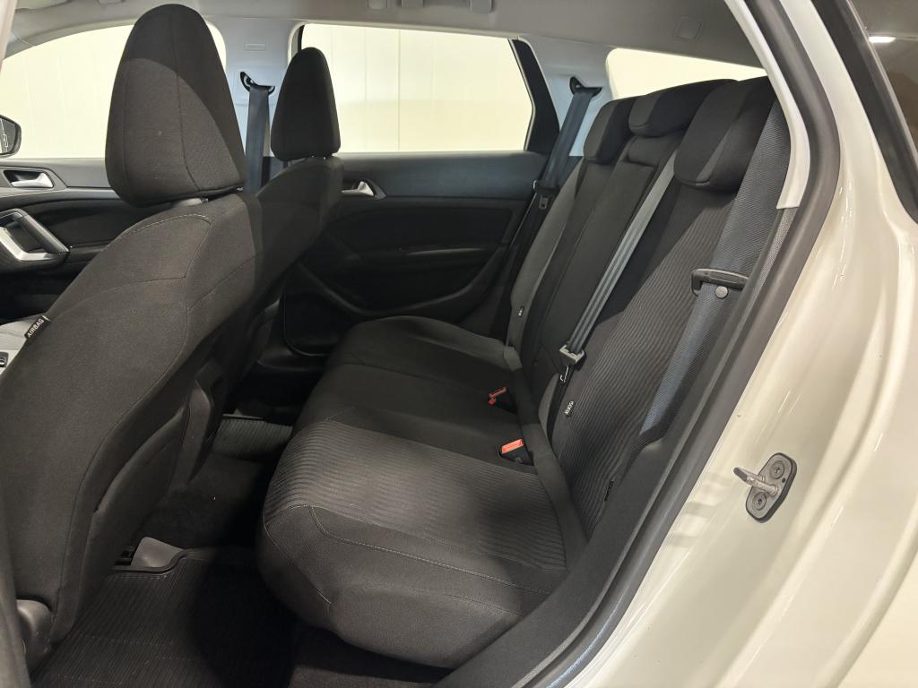 Peugeot 308 8