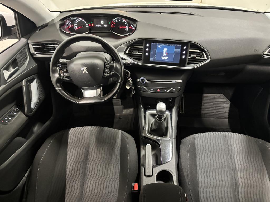 Peugeot 308 12