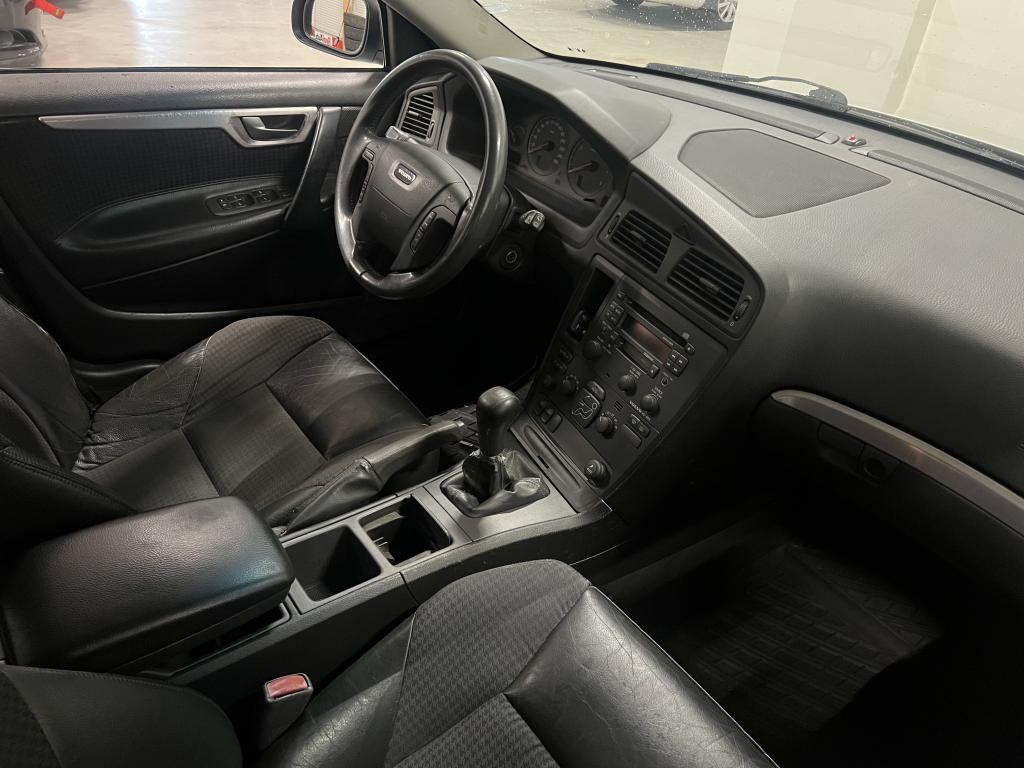 Volvo V70 3
